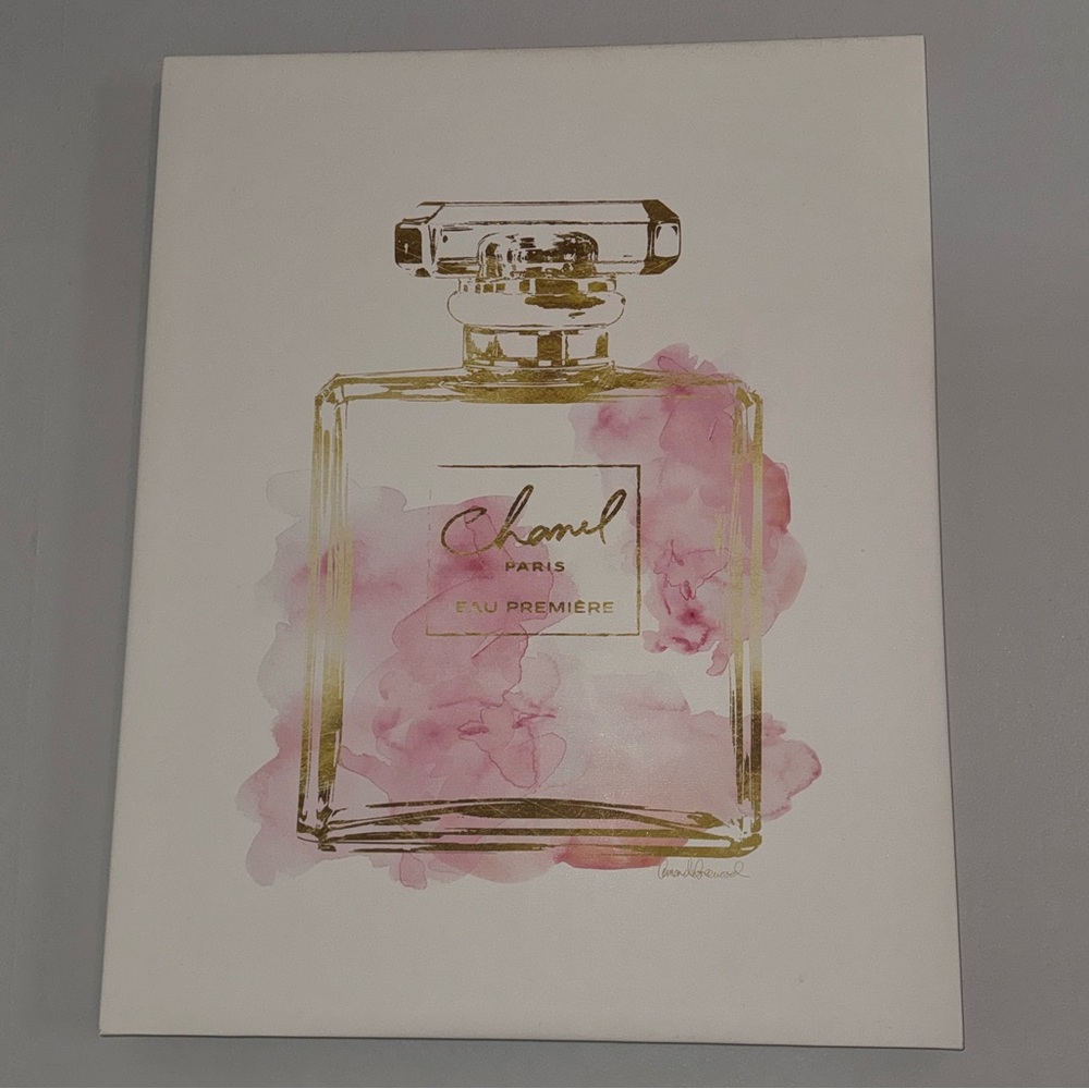Chanel bathroom decor